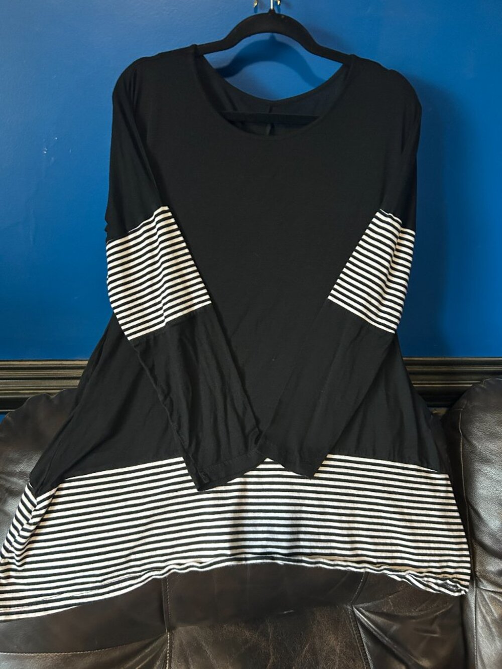 Morden Miss black/white strip shark bite pointed asymmetrical hem L gothic goth